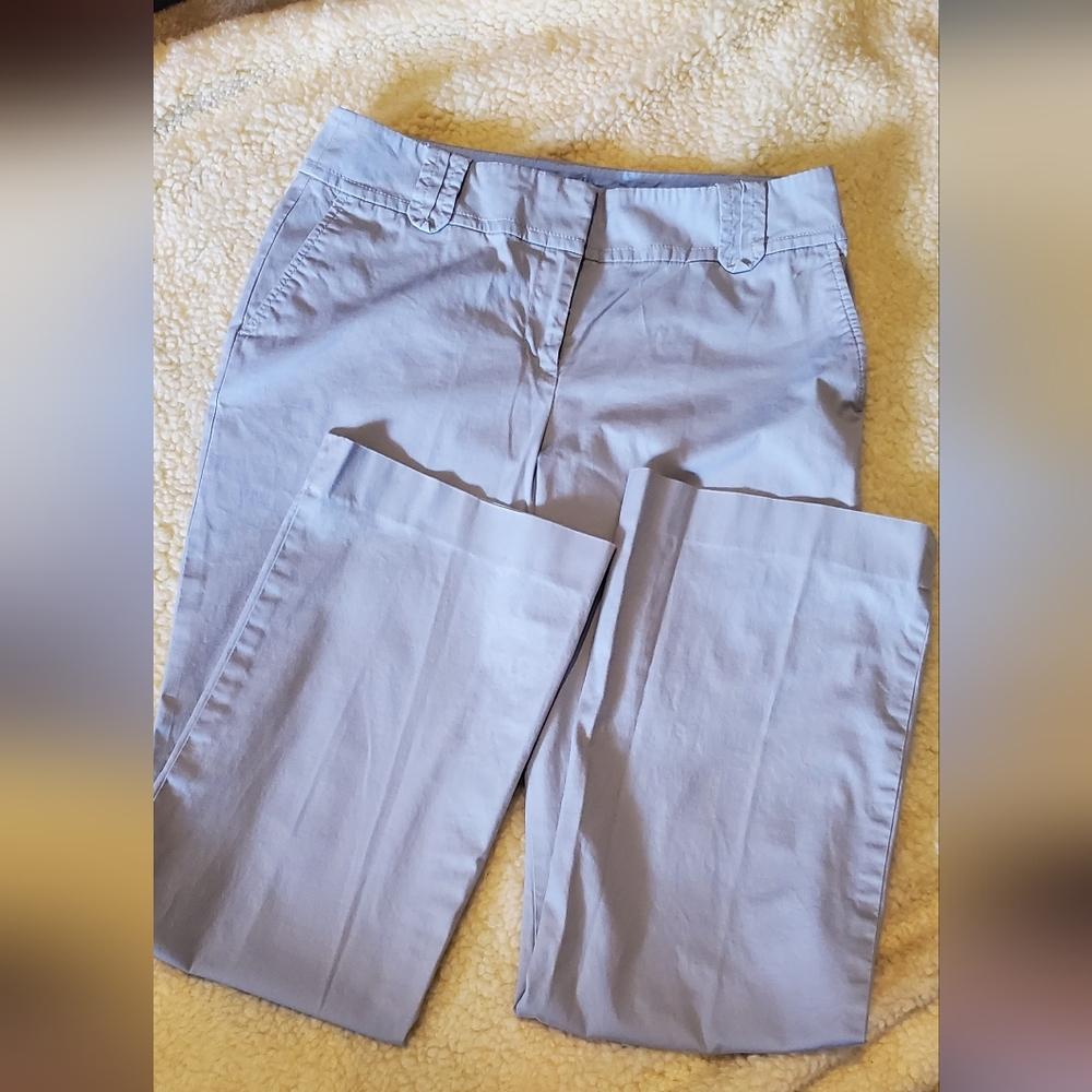 Ann Taylor LOFT 'Julie' size 8 lightweight cotton / Spandex pants